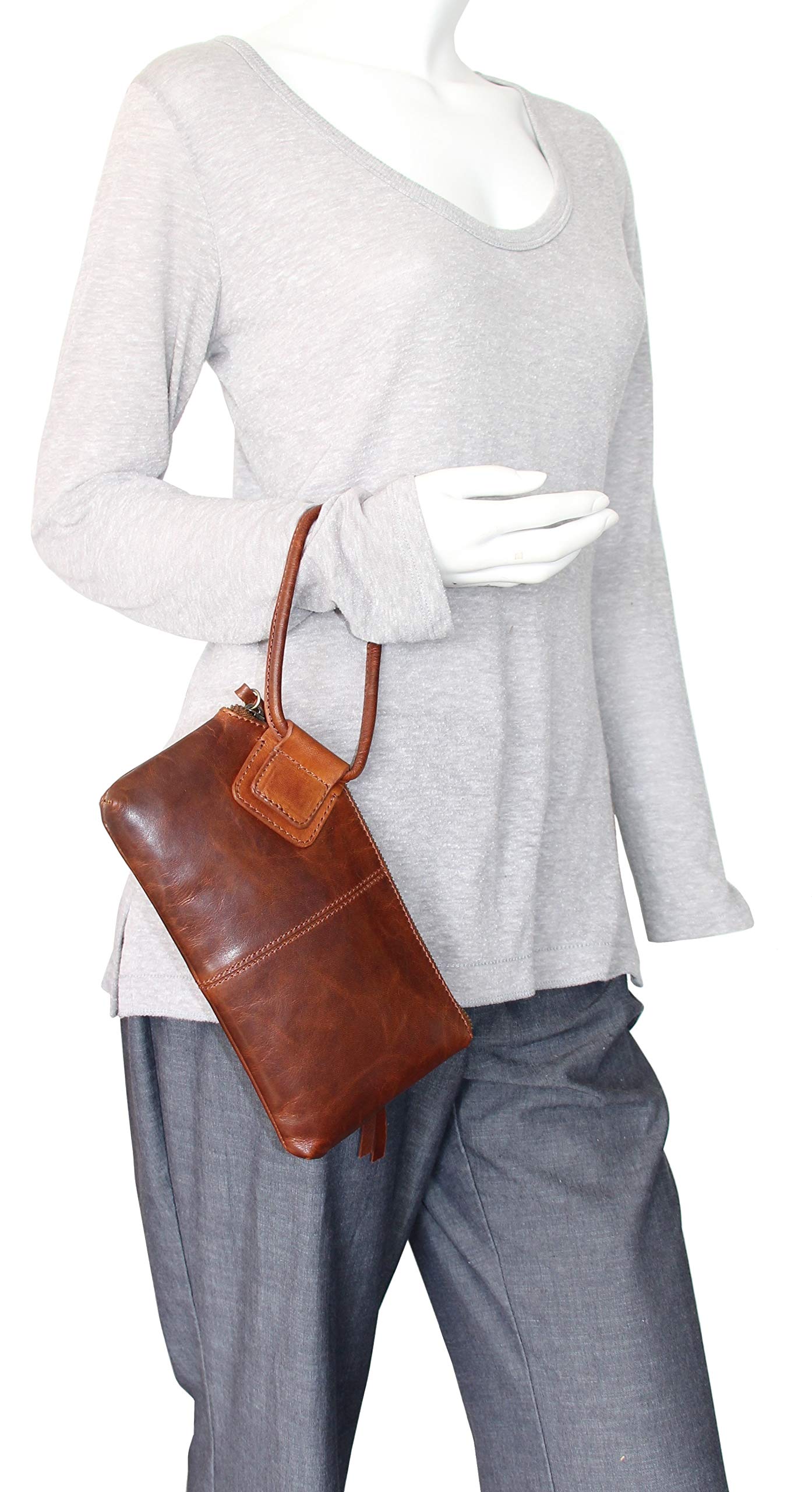 Skye Ringed Clutch